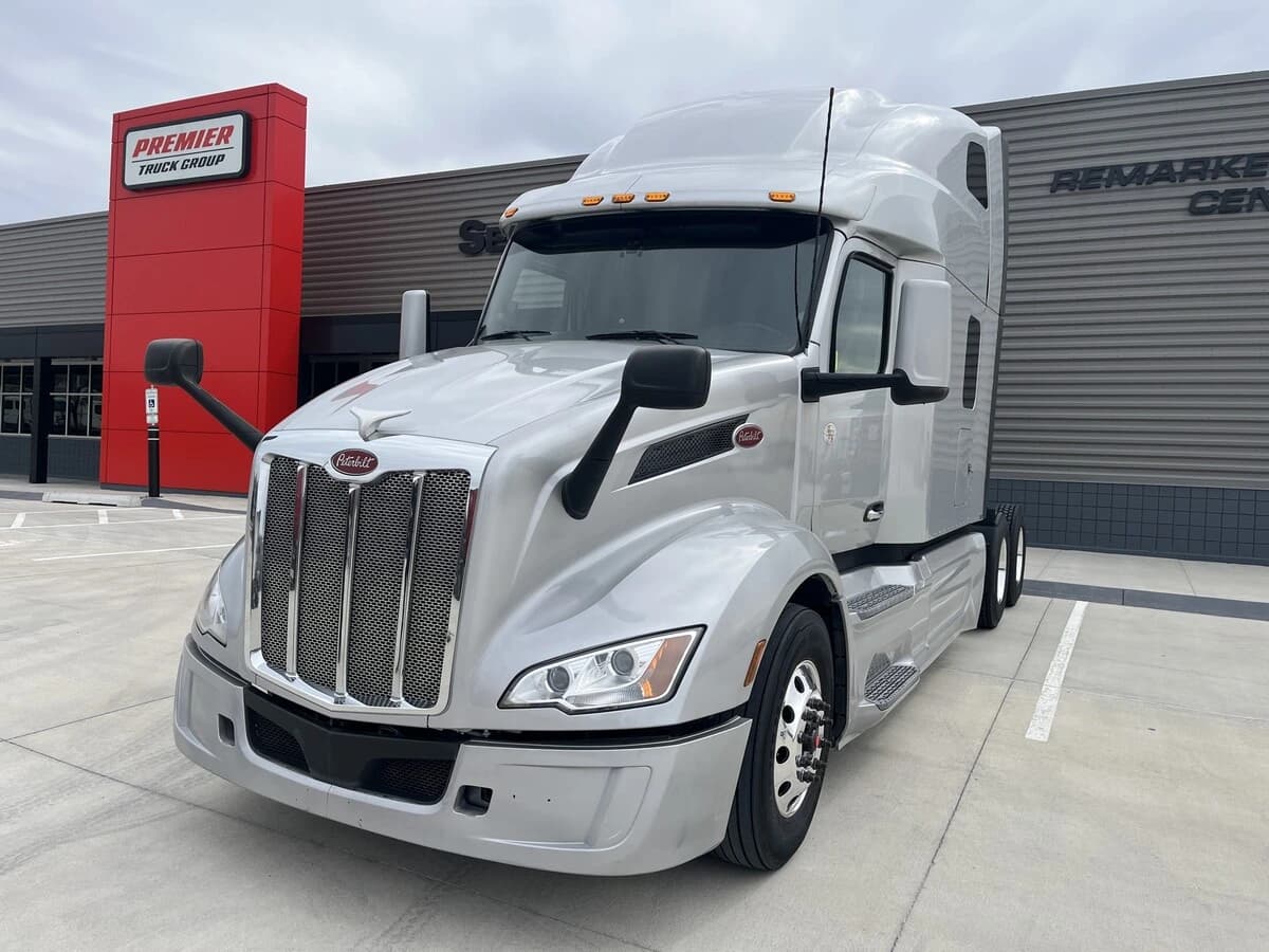 2023 Peterbilt 579