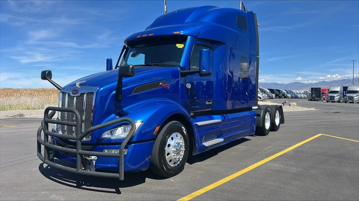 2023 Peterbilt 579