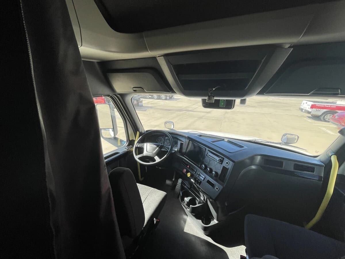 2024 Freightliner Cascadia in Chattanooga, TN — photo 39