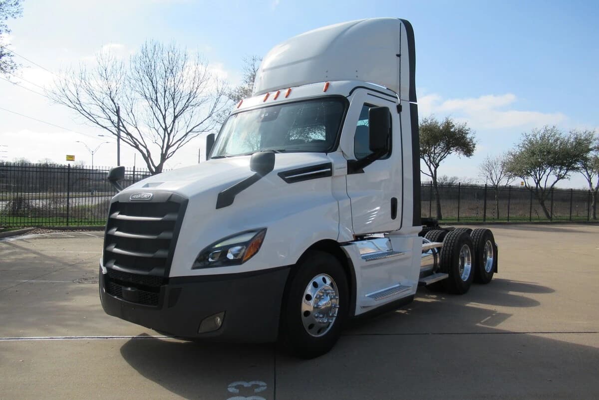 2023 Freightliner Cascadia