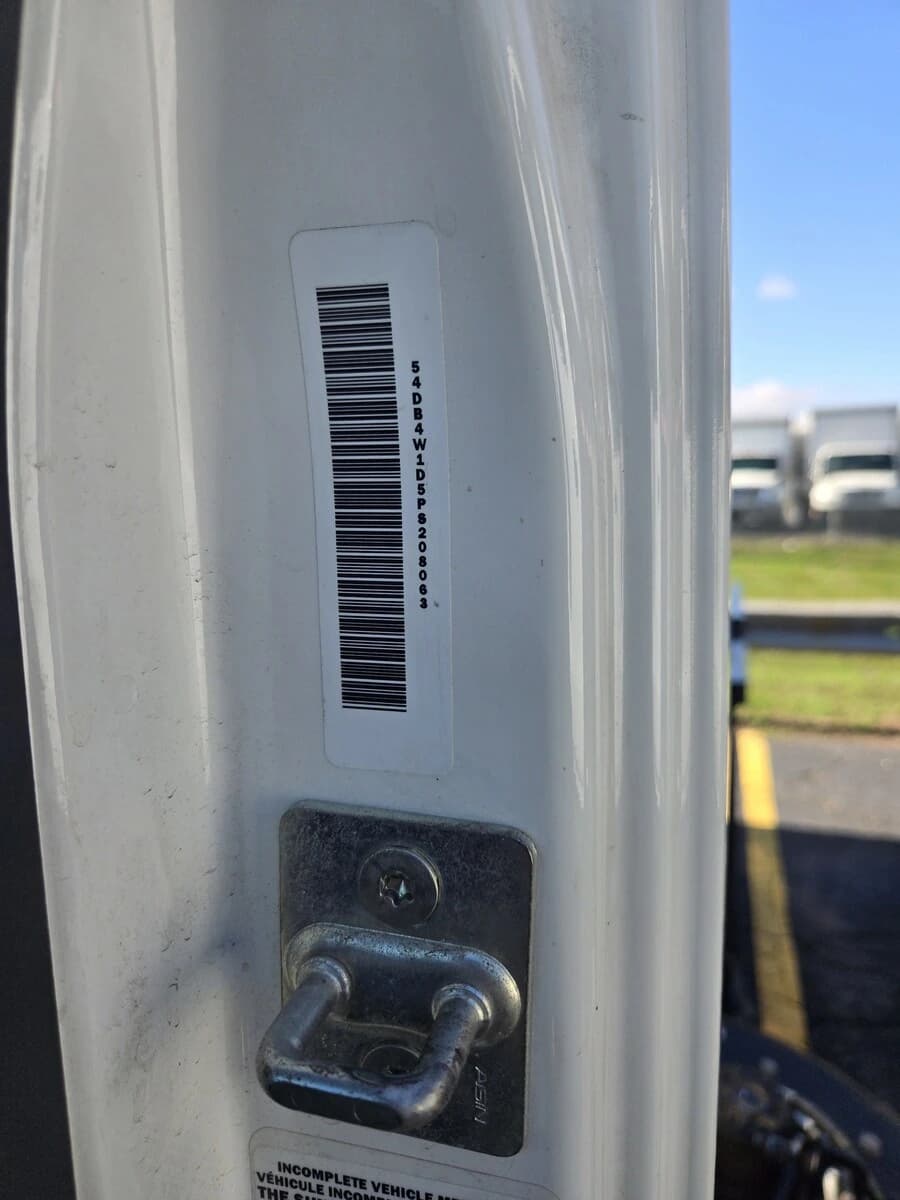 2023 Isuzu NPR in Louisville, KY — photo 7