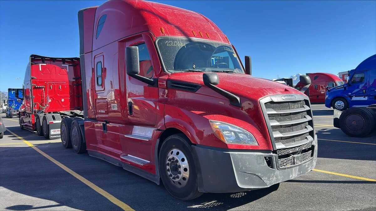 2022 Freightliner Cascadia in Salt Lake City, UT — photo 3