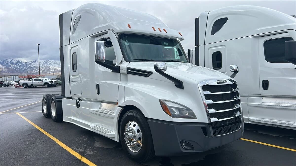 2024 Freightliner Cascadia in Salt Lake City, UT — photo 5