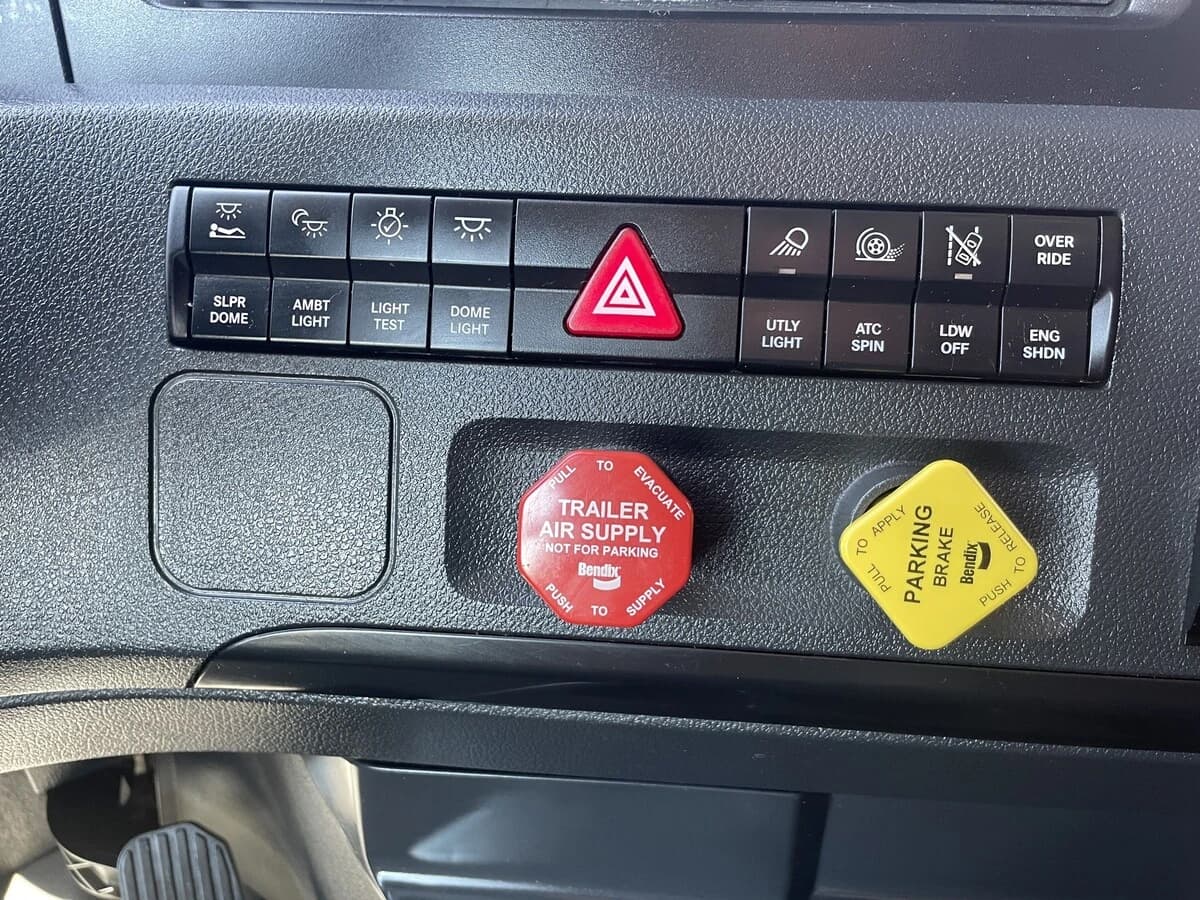 2024 Freightliner Cascadia in Chattanooga, TN — photo 14