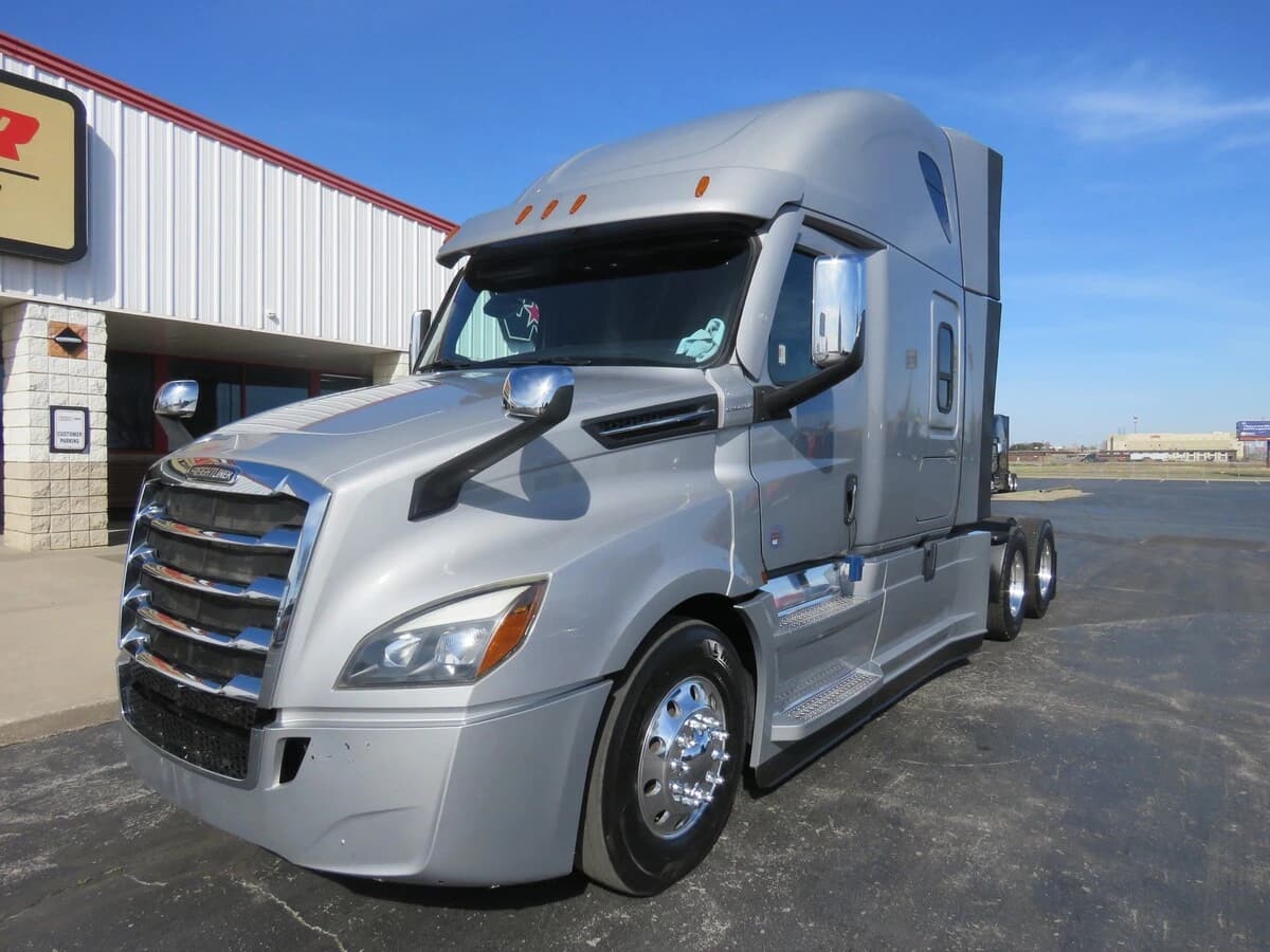 2023 Freightliner Cascadia