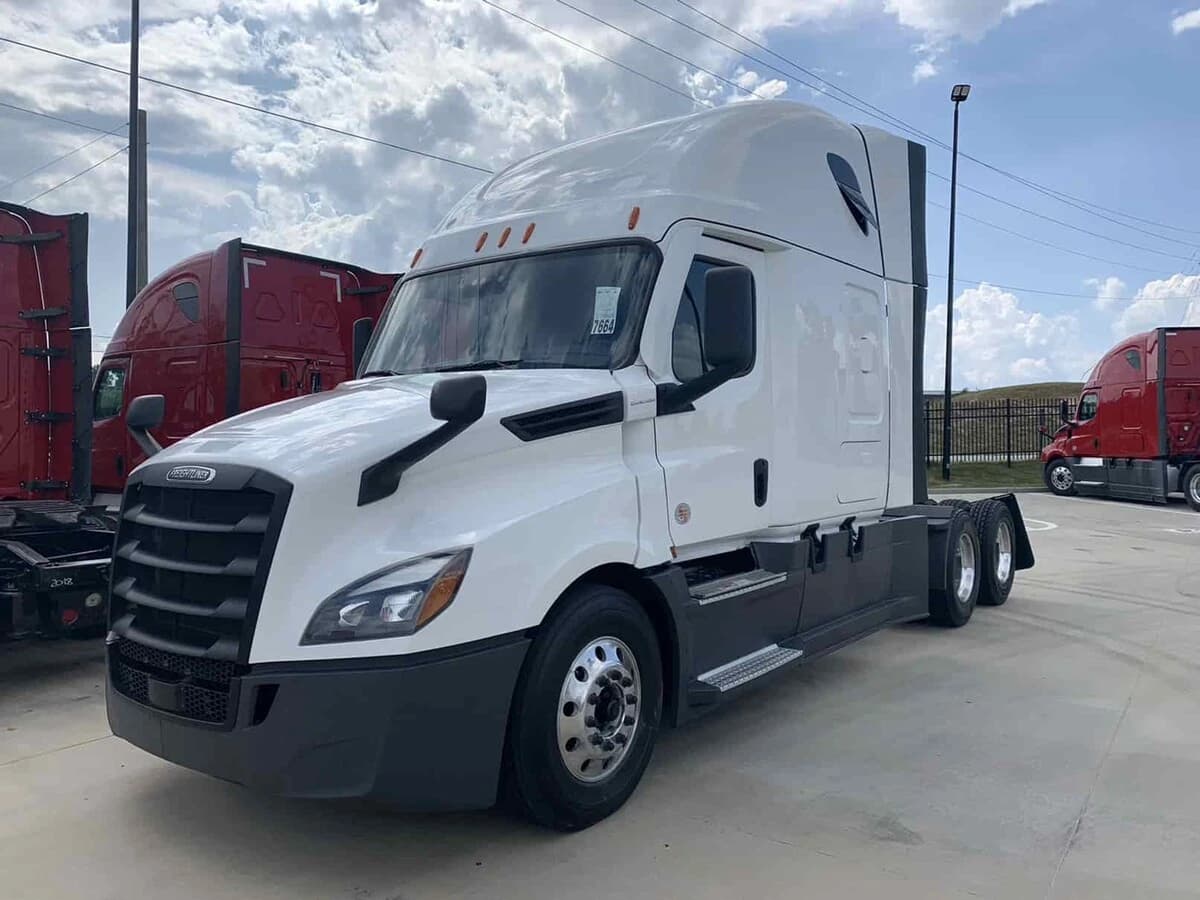 2024 Freightliner Cascadia