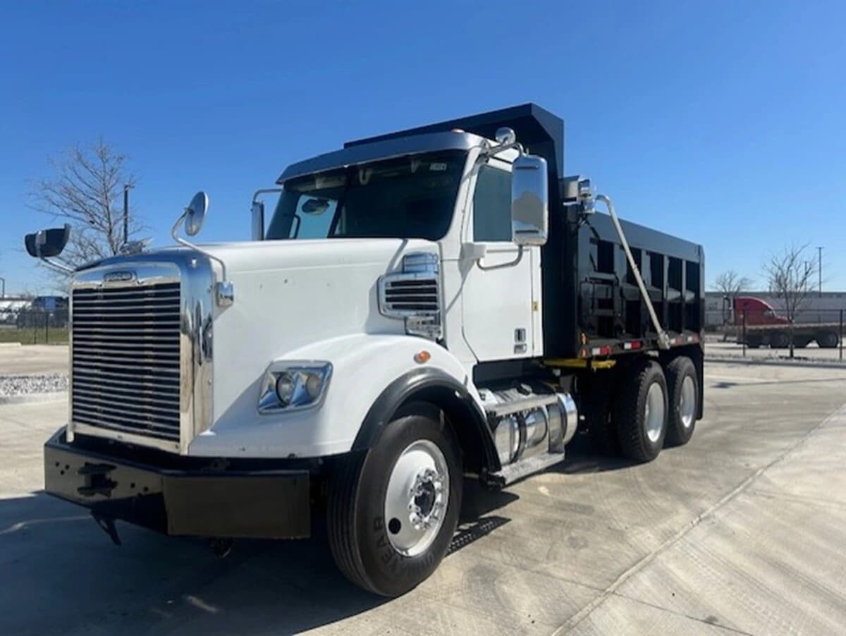 2021 Freightliner 122SD