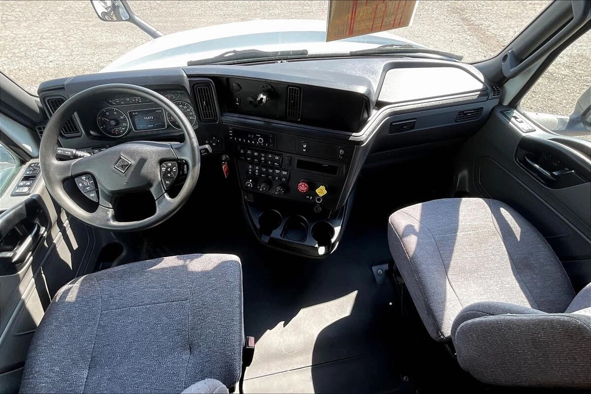 2022 International LT in Philadelphia, PA — photo 13