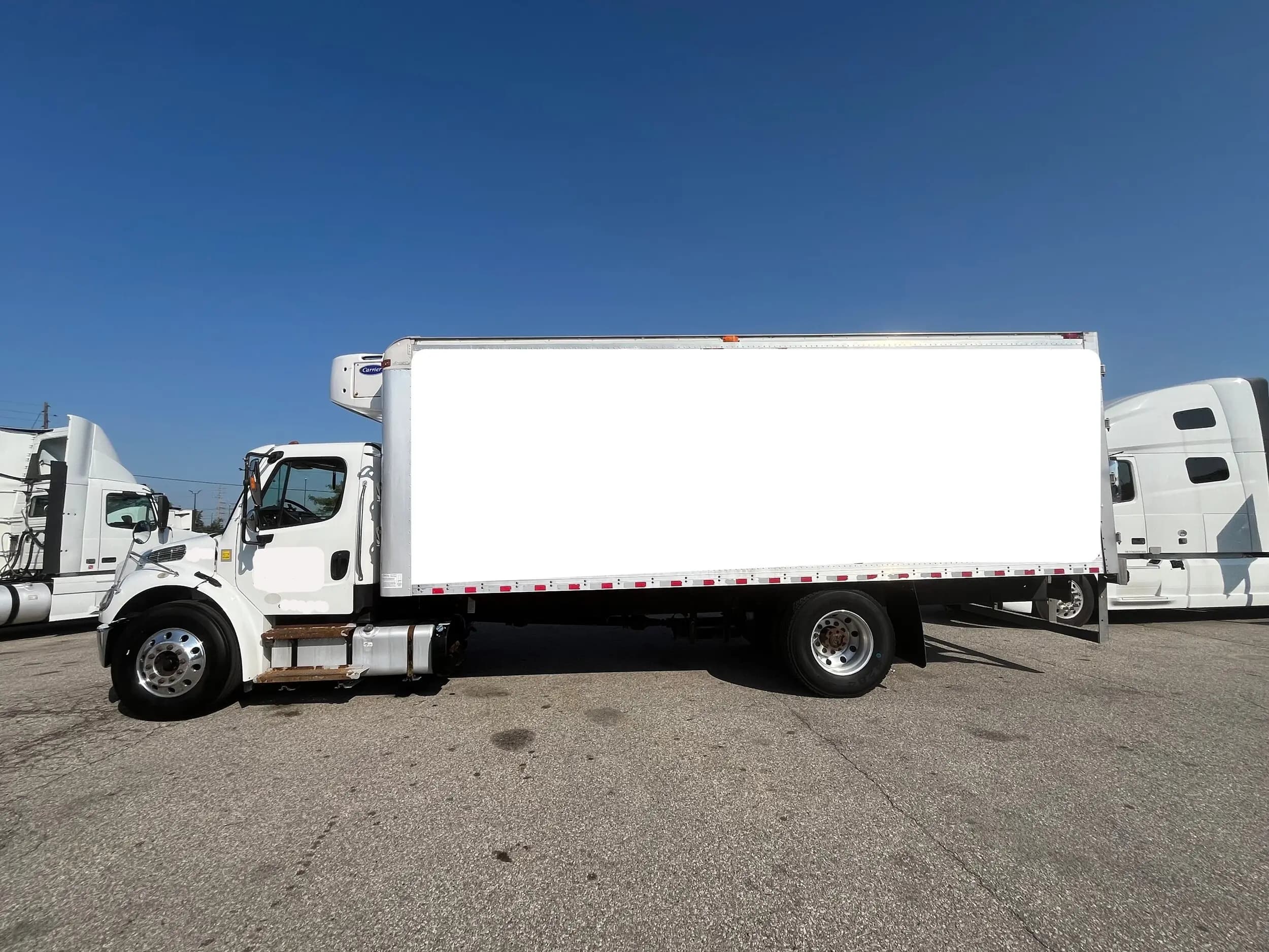 2019 Freightliner M2 106 in Mississauga, ON — photo 5