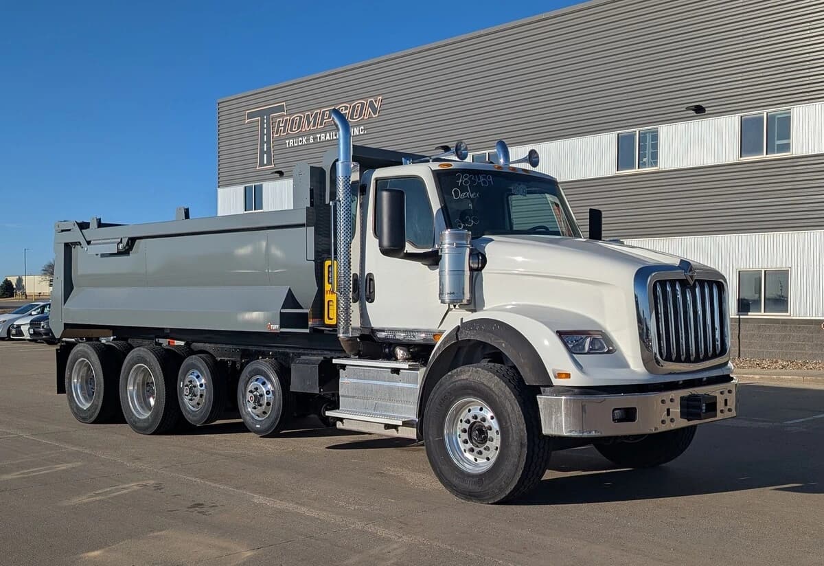 2025 International HX in Davenport, IA — photo 6