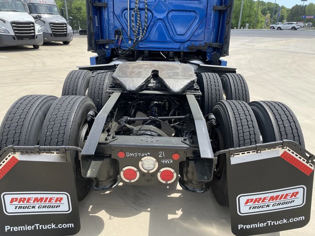 2021 Freightliner Cascadia in Chattanooga, TN — photo 9