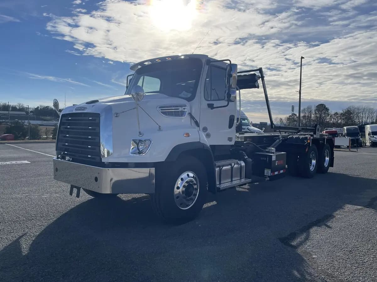2026 Freightliner 114SD
