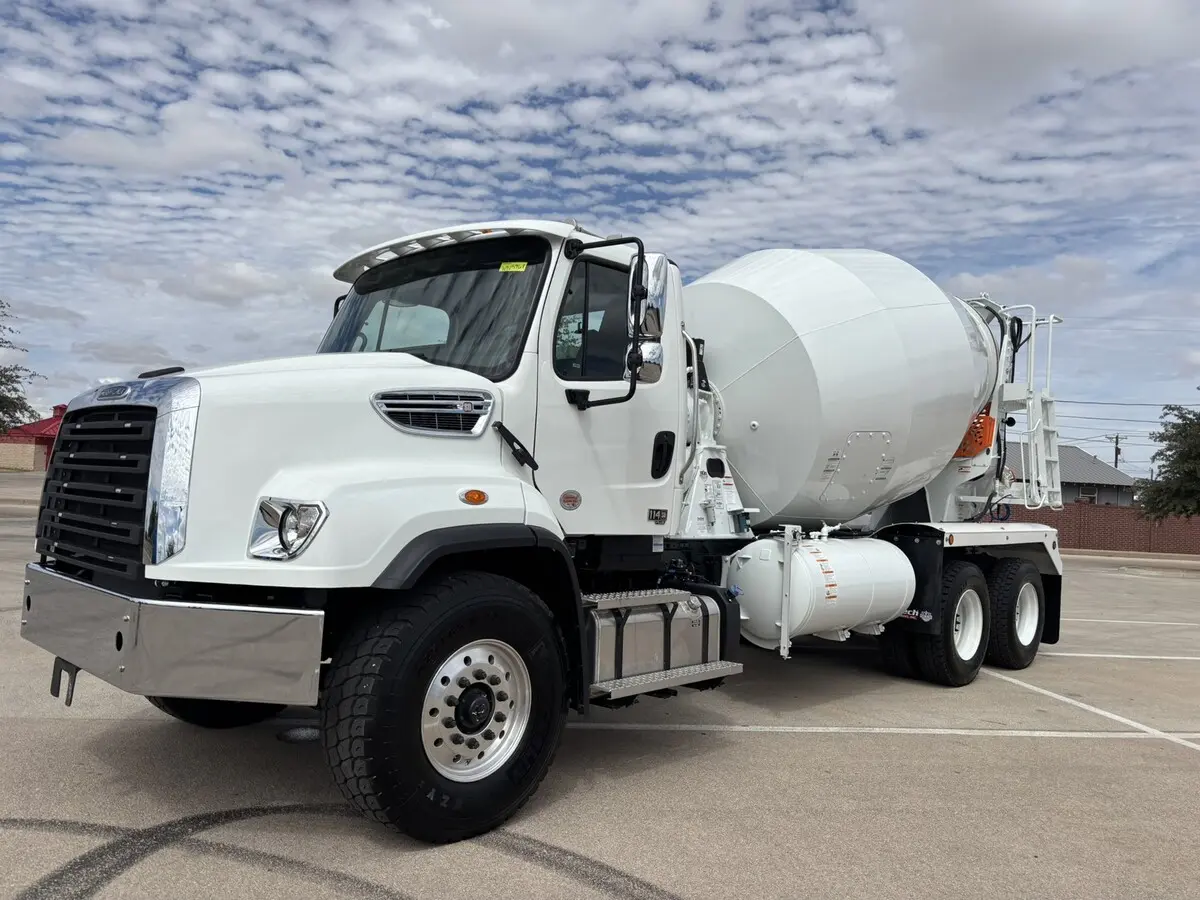 2026 Freightliner 114SD