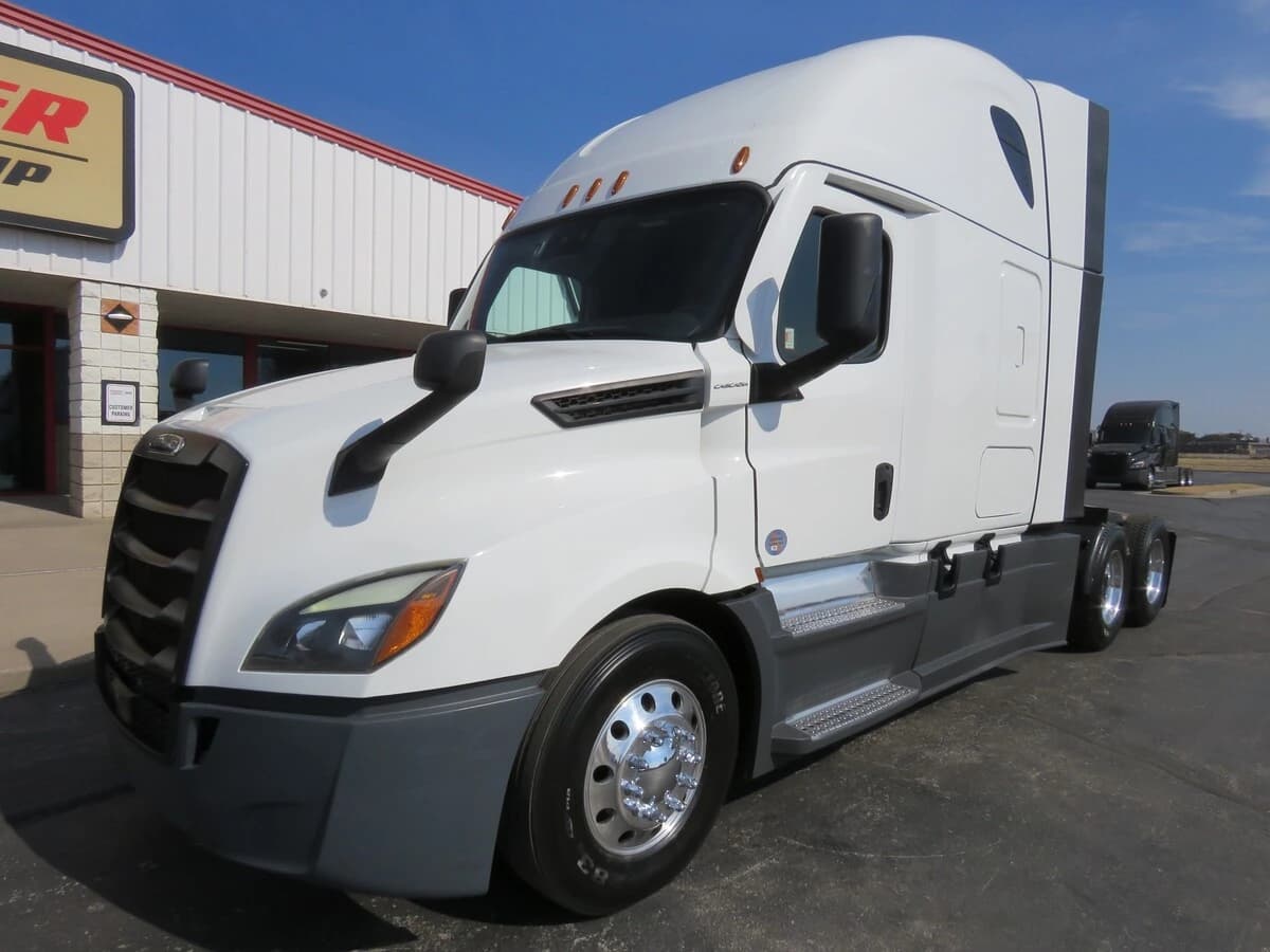 2023 Freightliner Cascadia