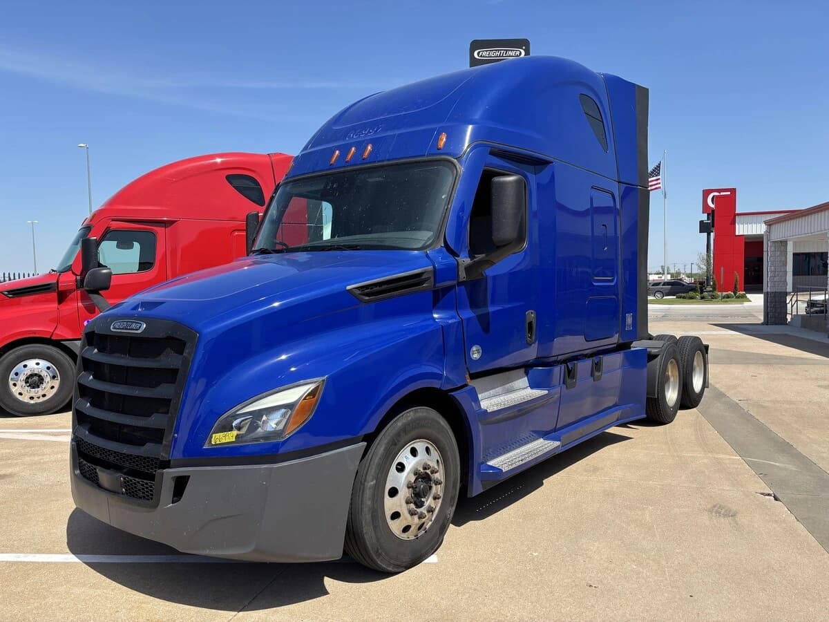 2022 Freightliner Cascadia