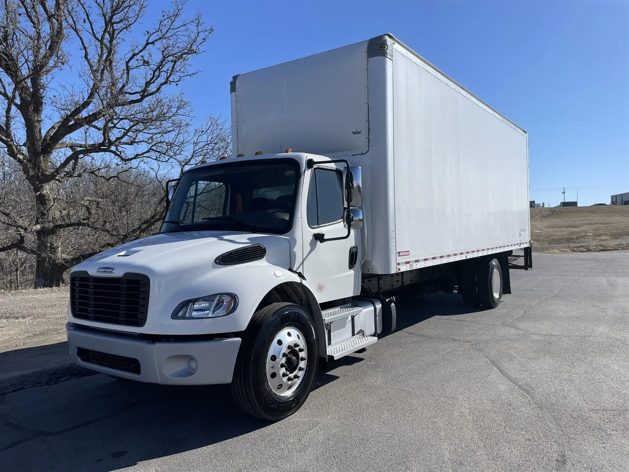2021 Freightliner M2 106