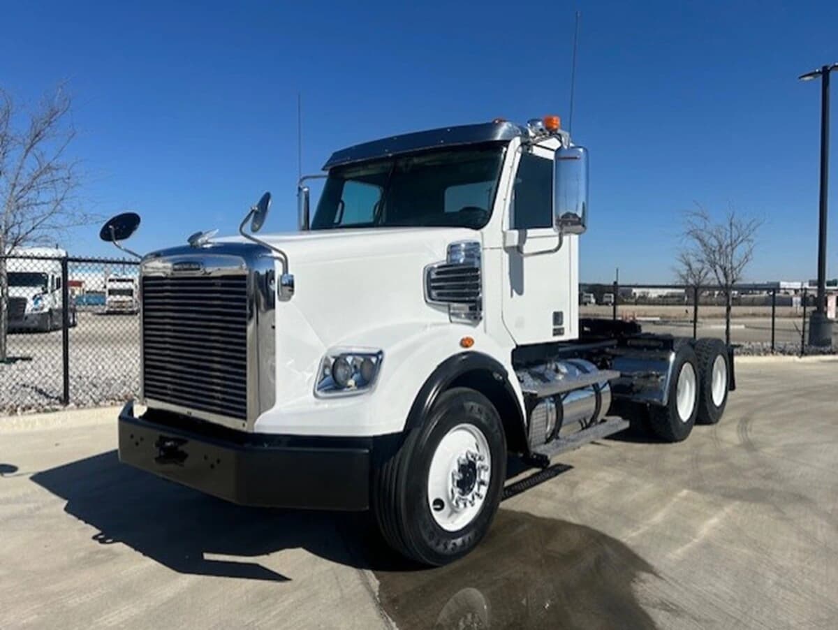 2021 Freightliner 122SD