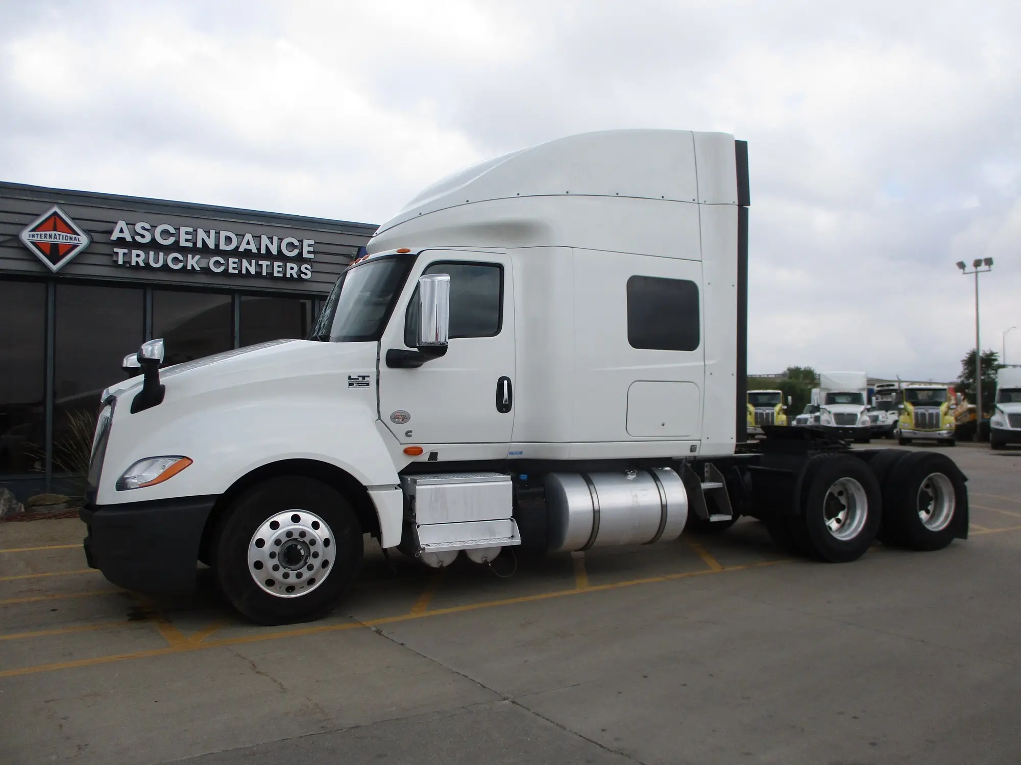 2022 International LT