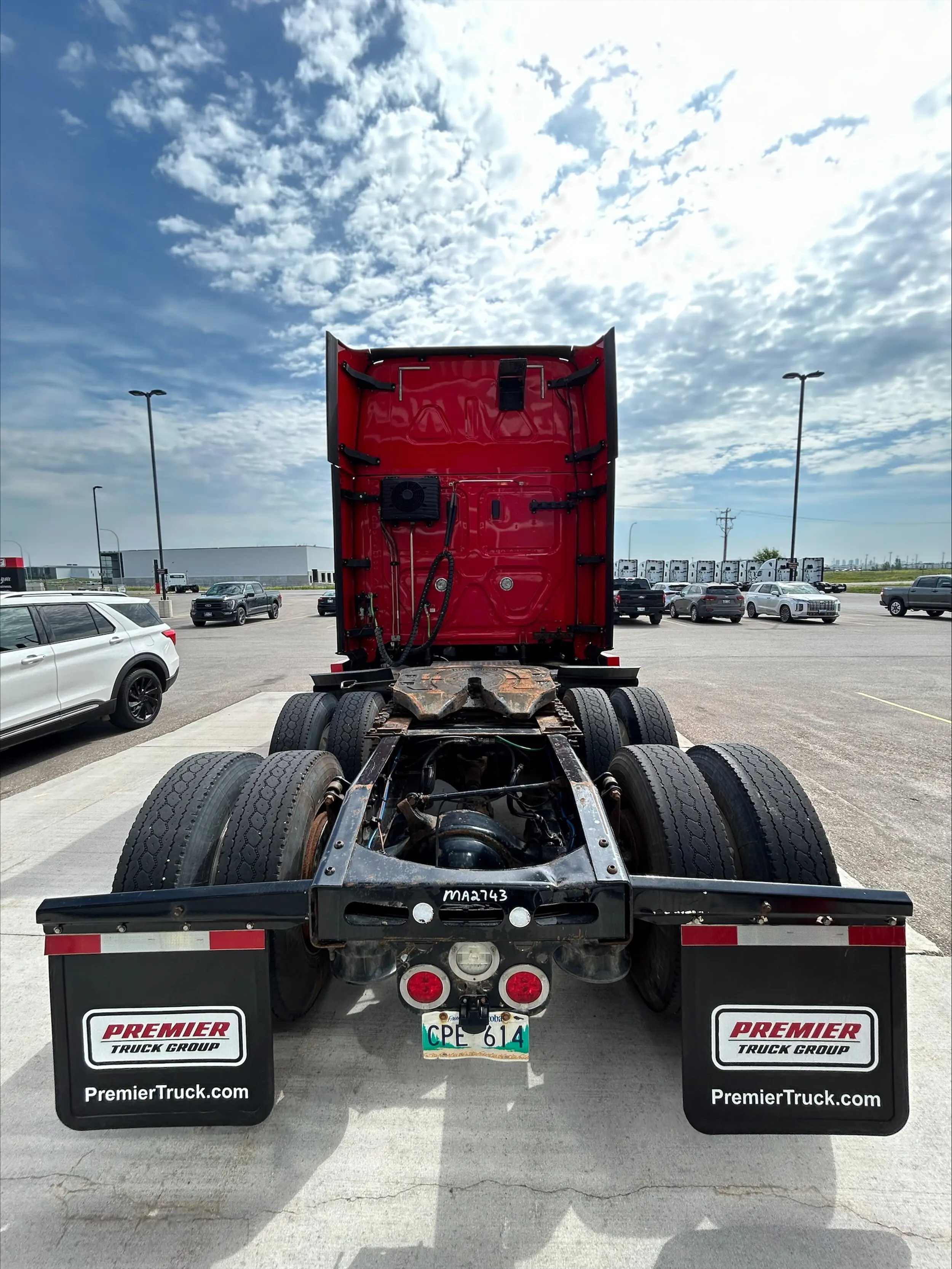2020 Freightliner Cascadia in Winnipeg, MB — photo 6