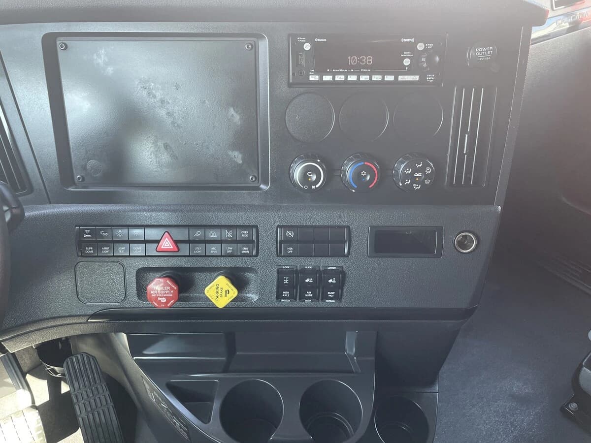 2024 Freightliner Cascadia in Chattanooga, TN — photo 9
