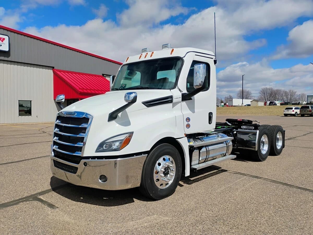 2027 Freightliner Cascadia