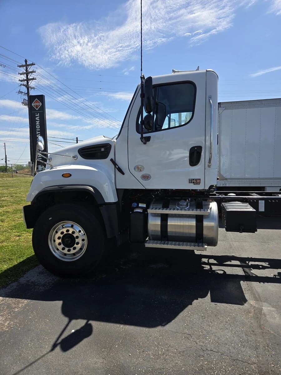 2026 Freightliner 114SD in Louisville, KY — photo 4
