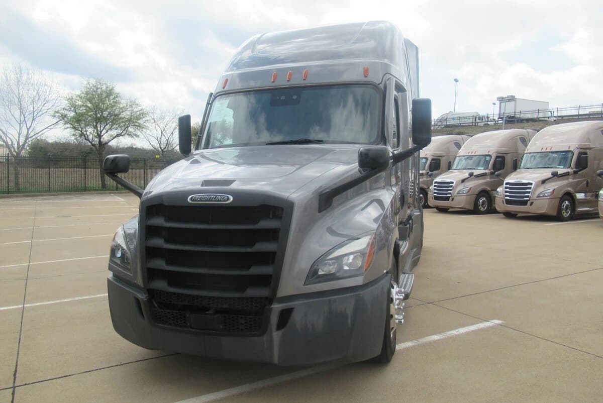 2022 Freightliner Cascadia