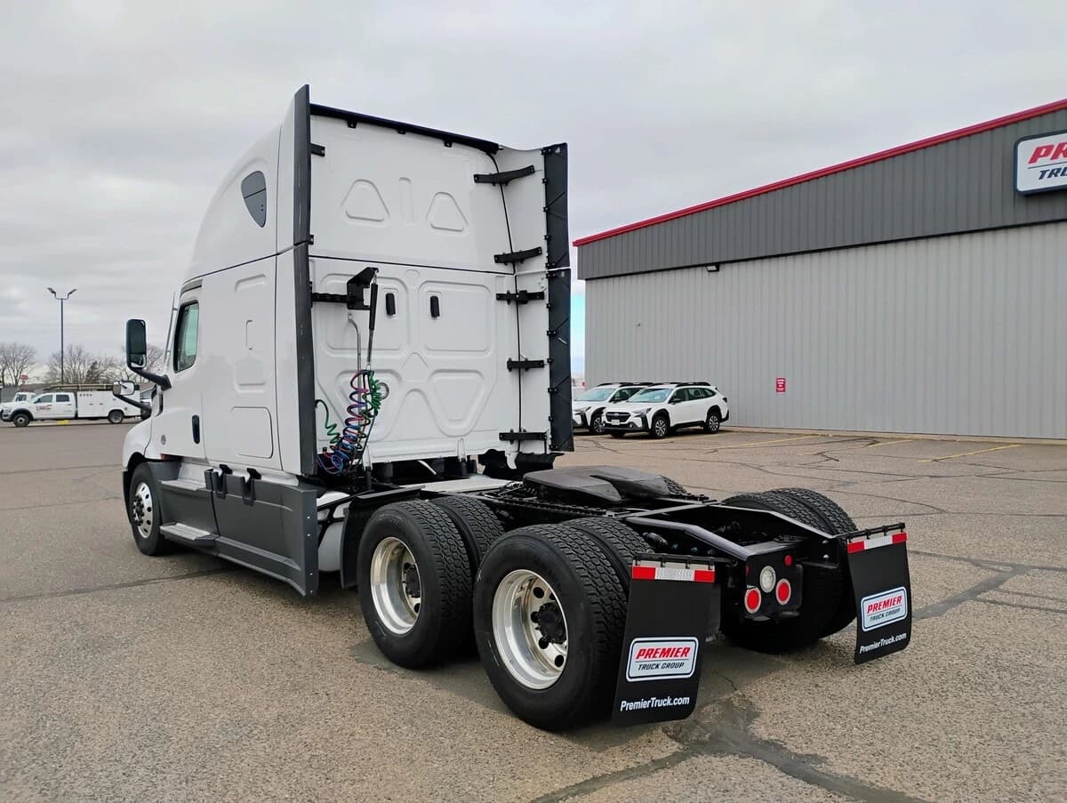 2024 Freightliner Cascadia in Chattanooga, TN — photo 7