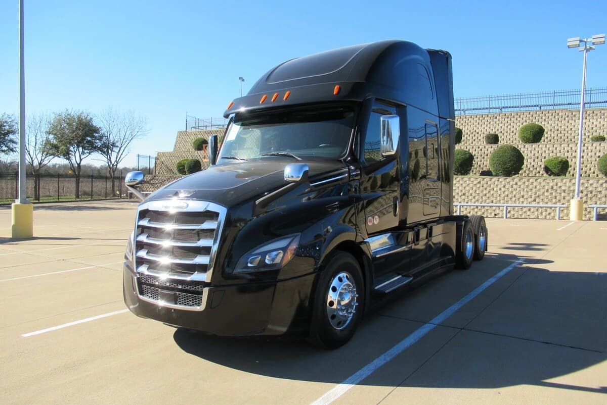2025 Freightliner Cascadia