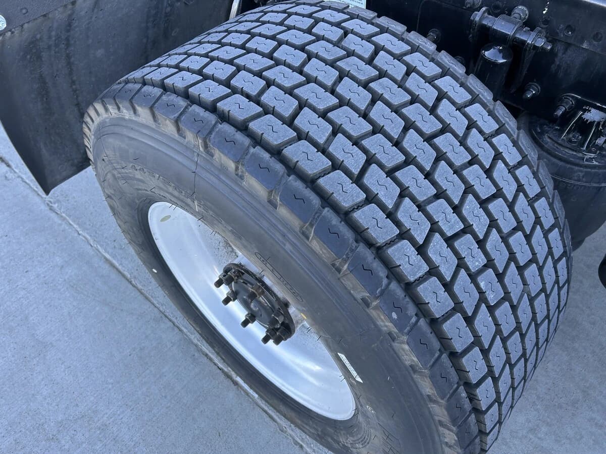 2023 Freightliner Cascadia in Amarillo, TX — photo 9