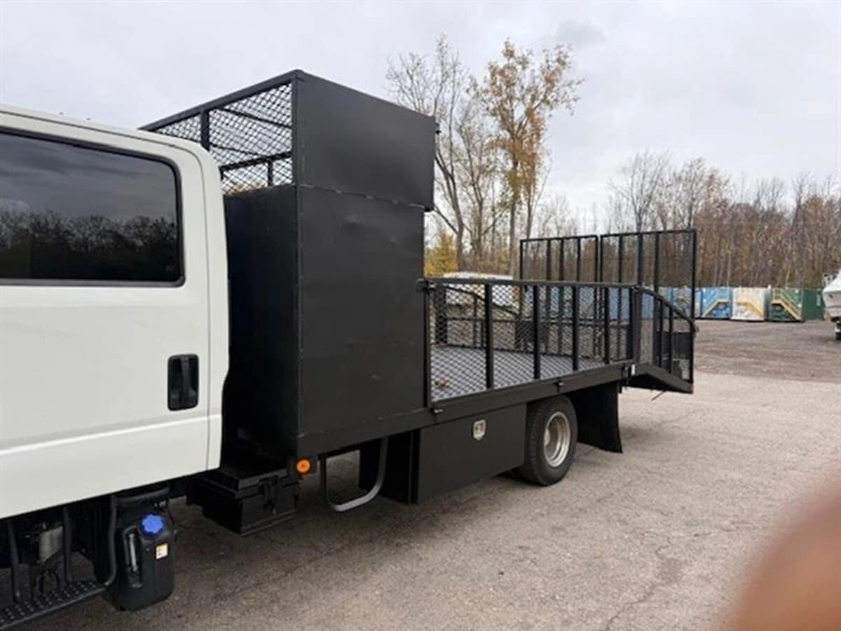 2019 Isuzu NPR in Syracuse, NY — photo 3