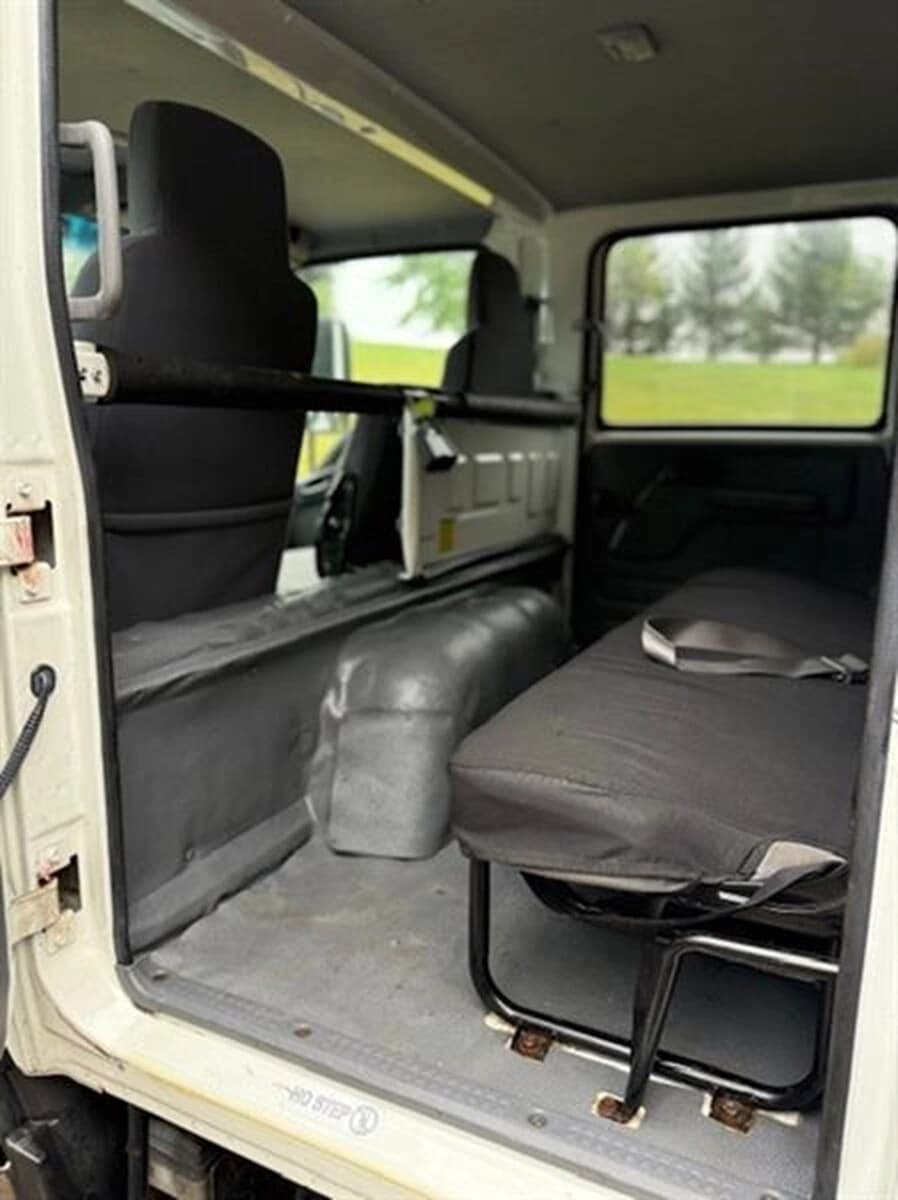 2019 Isuzu NPR in Syracuse, NY — photo 7