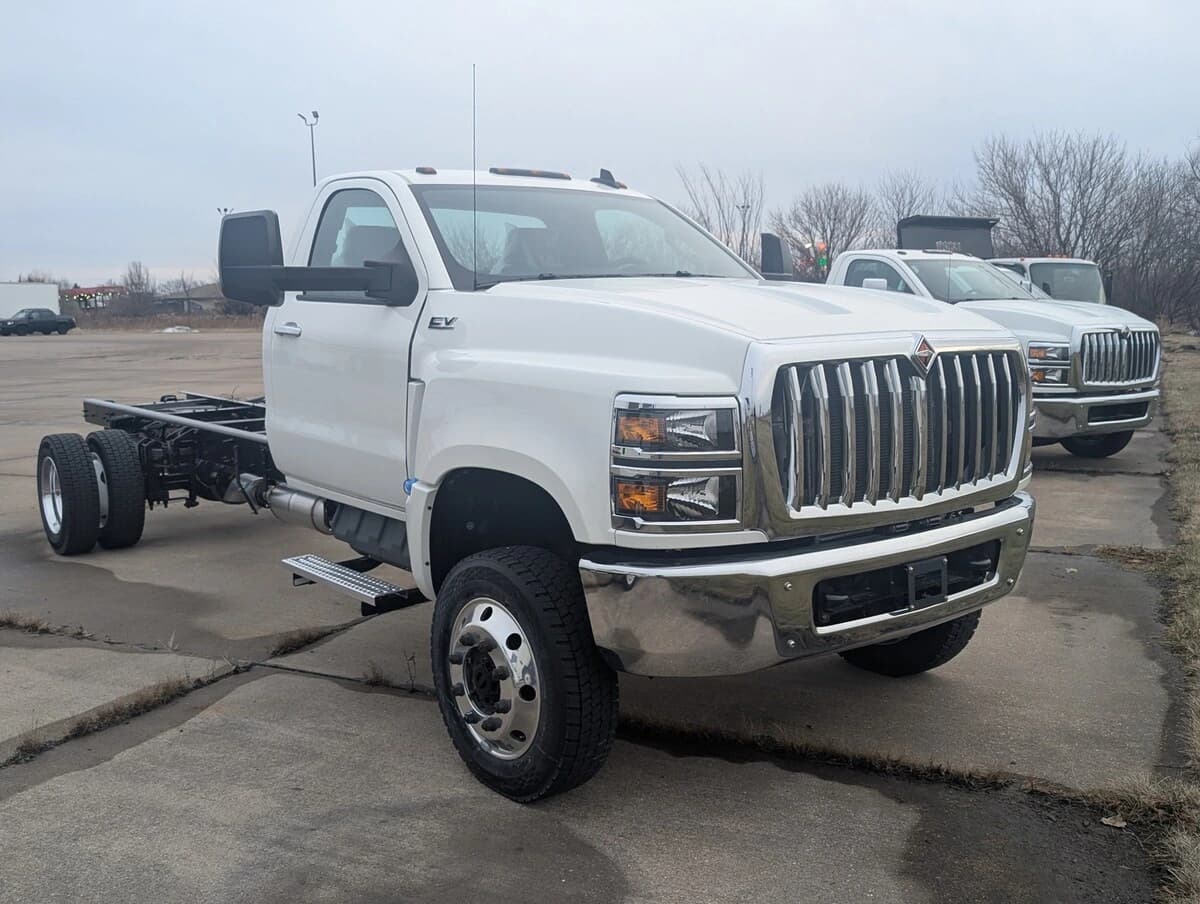 2024 International CV in Davenport, IA — photo 4