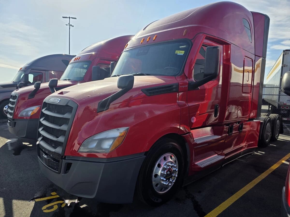 2022 Freightliner Cascadia in Salt Lake City, UT — photo 2