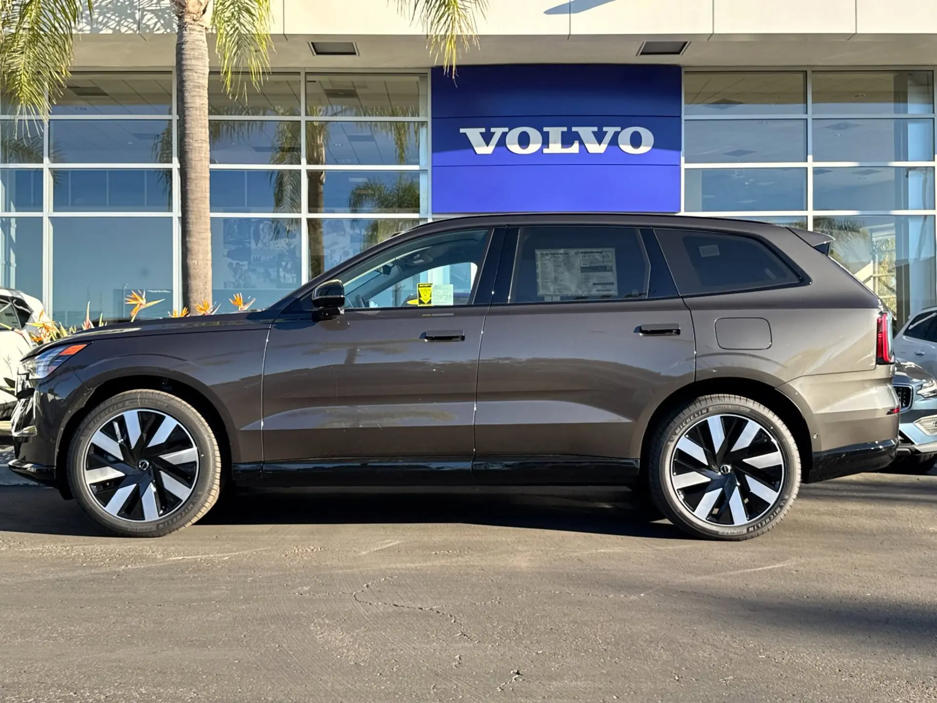 2025 Volvo