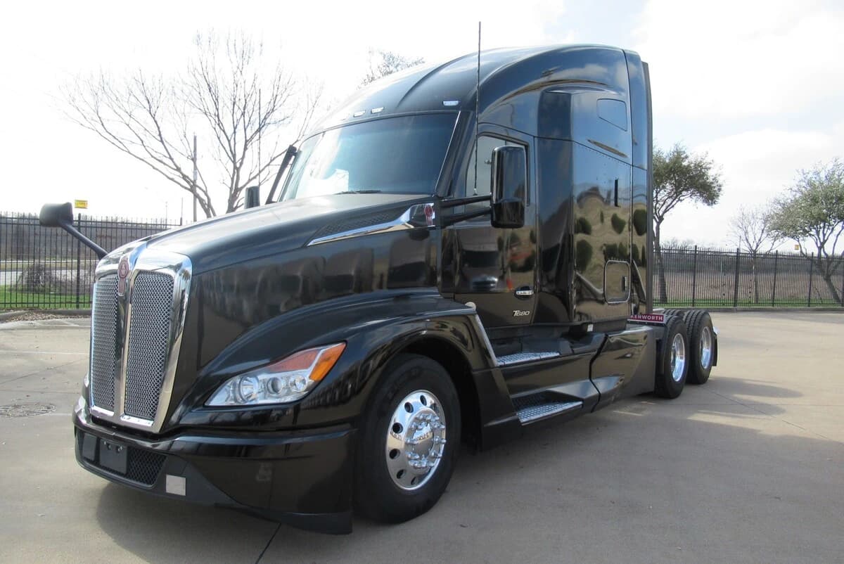 2023 Kenworth T680