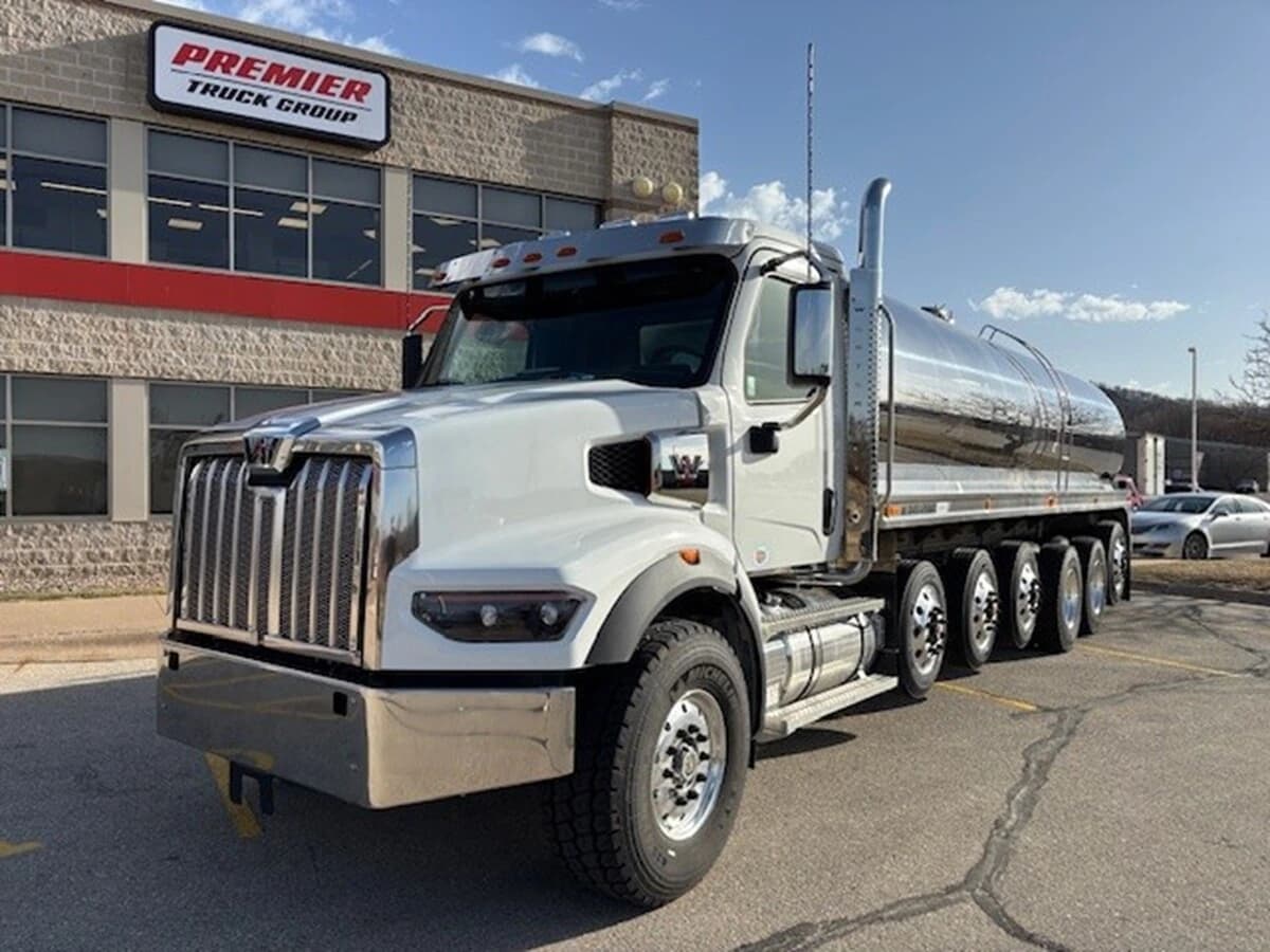 2025 Western Star 49X