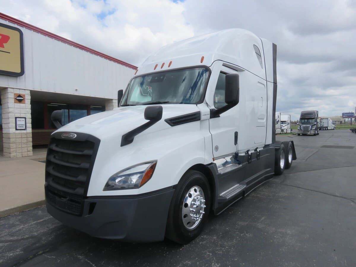 2023 Freightliner Cascadia