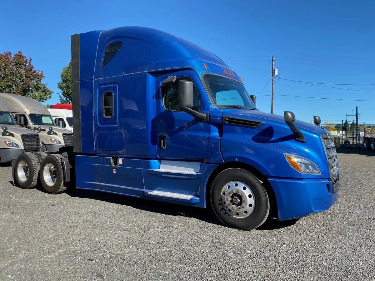 2021 Freightliner Cascadia in Portland, OR — photo 6