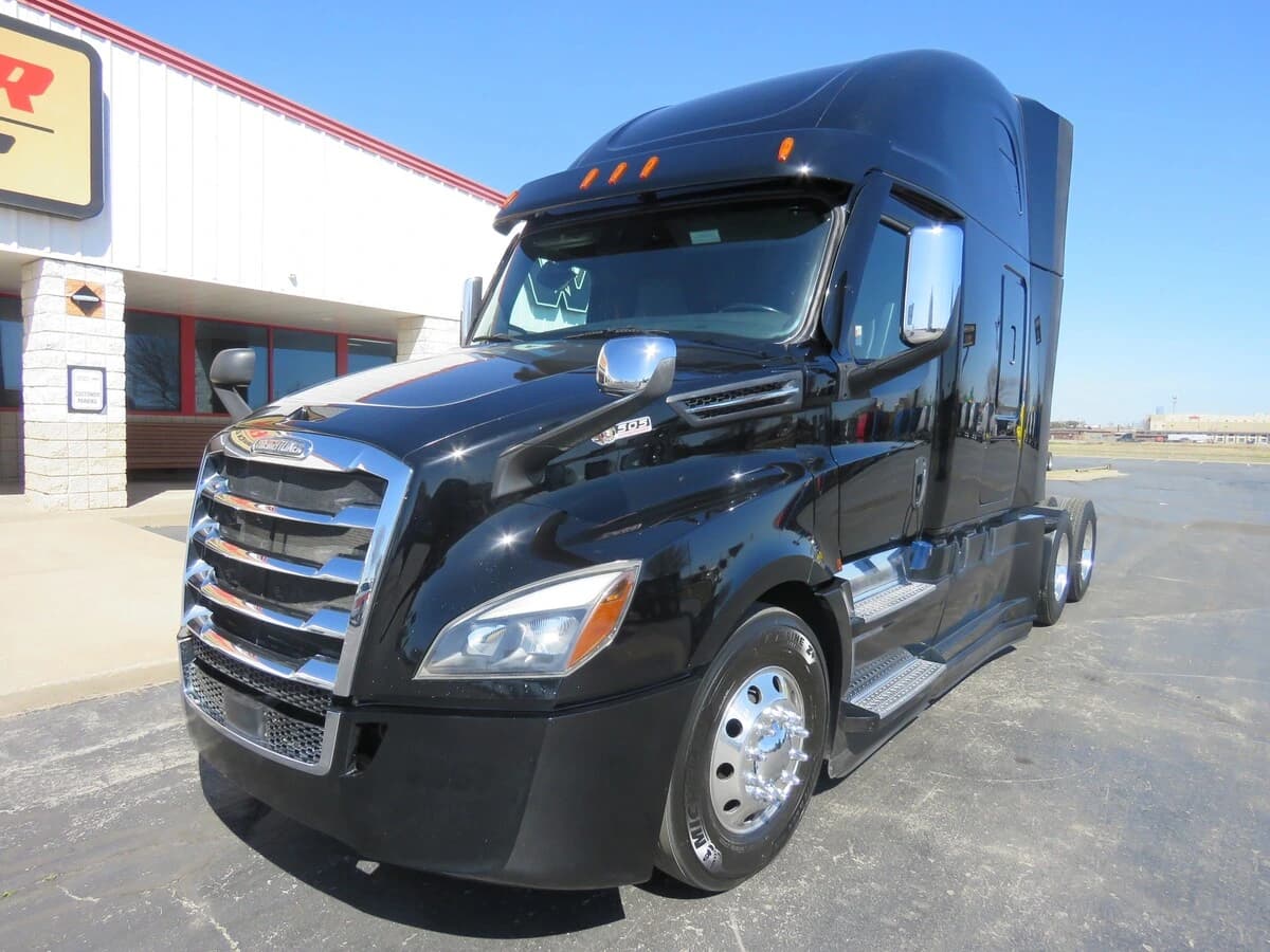 2022 Freightliner Cascadia