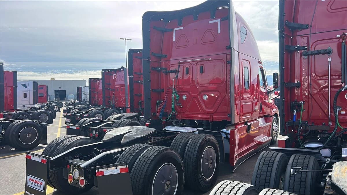 2022 Freightliner Cascadia in Salt Lake City, UT — photo 6