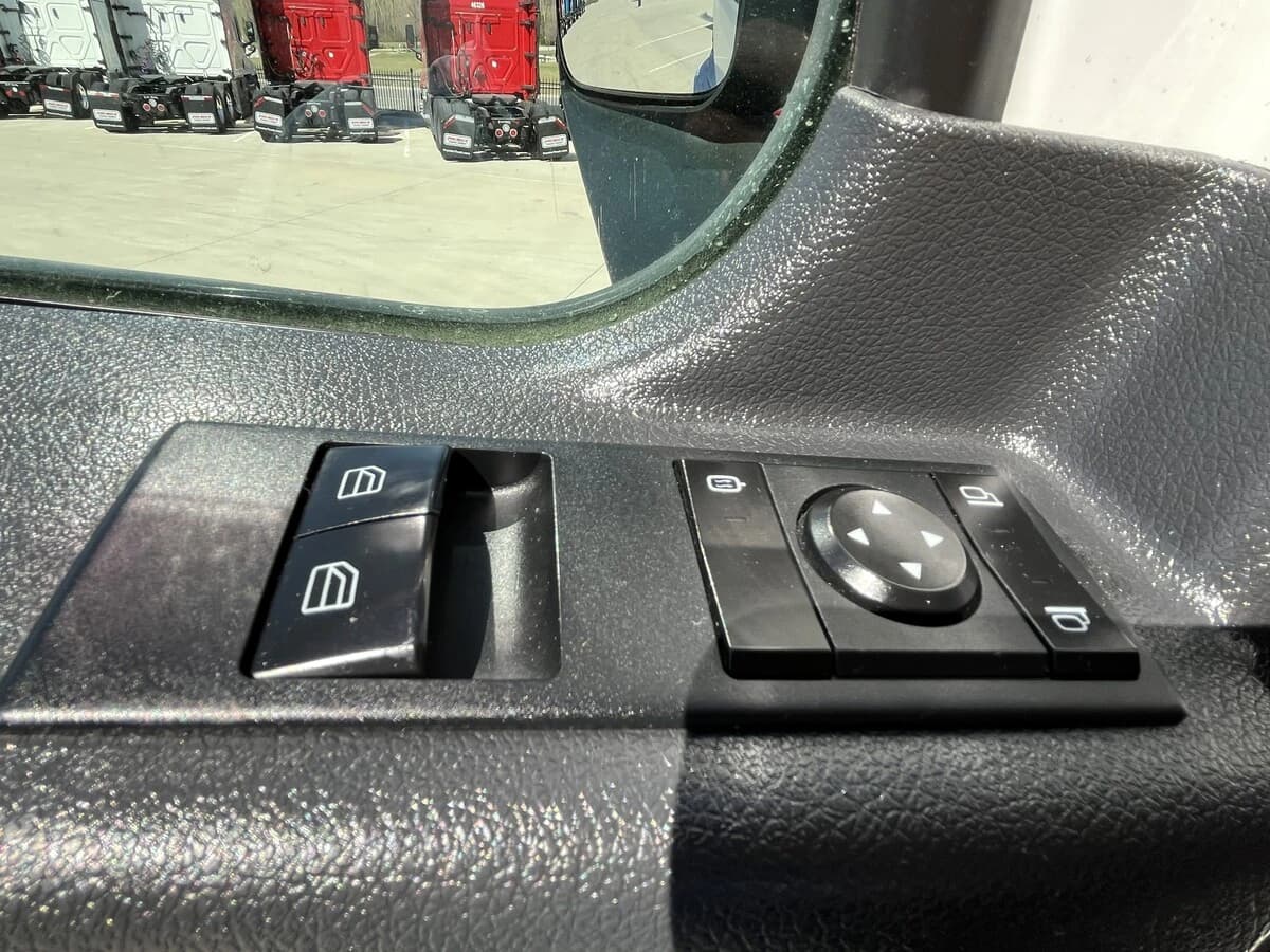 2023 Freightliner Cascadia in Chattanooga, TN — photo 26