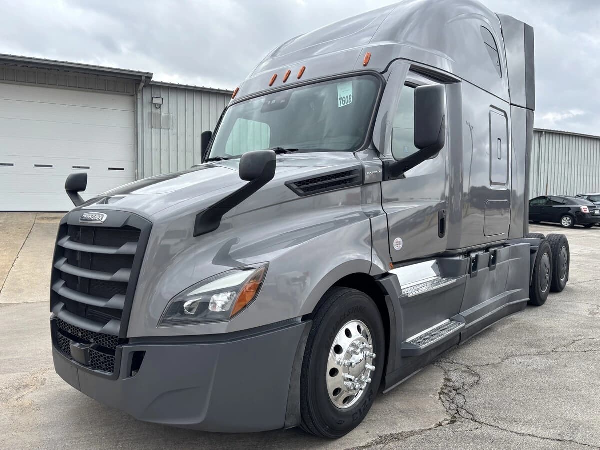 2023 Freightliner Cascadia