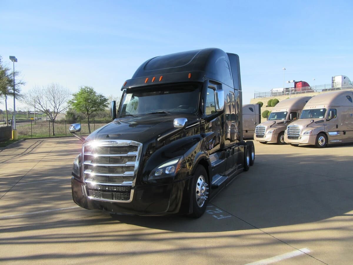 2023 Freightliner Cascadia