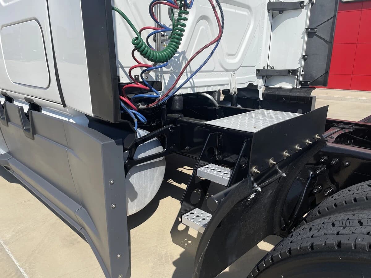 2023 Freightliner Cascadia in Chattanooga, TN — photo 10