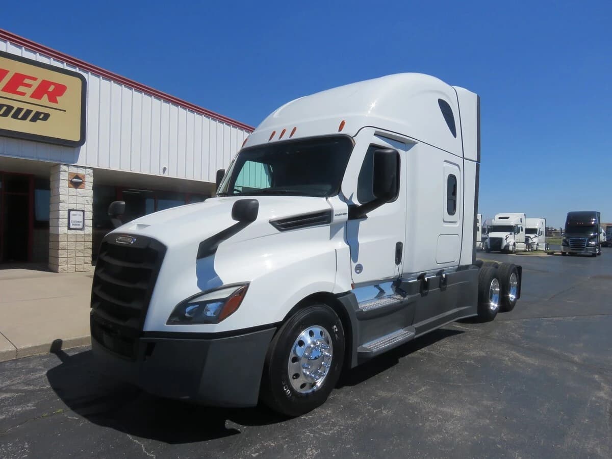 2023 Freightliner Cascadia