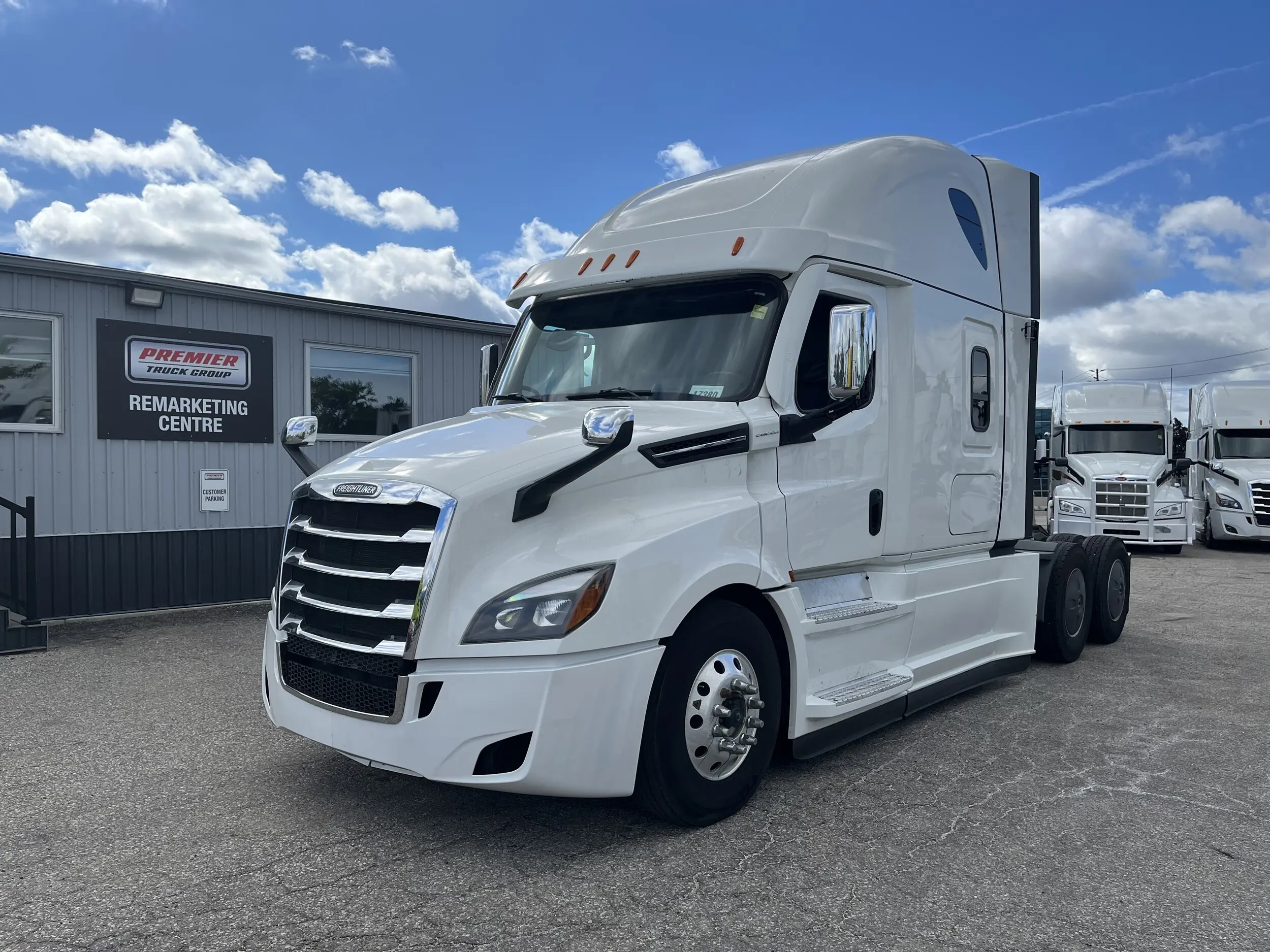 2023 Freightliner Cascadia