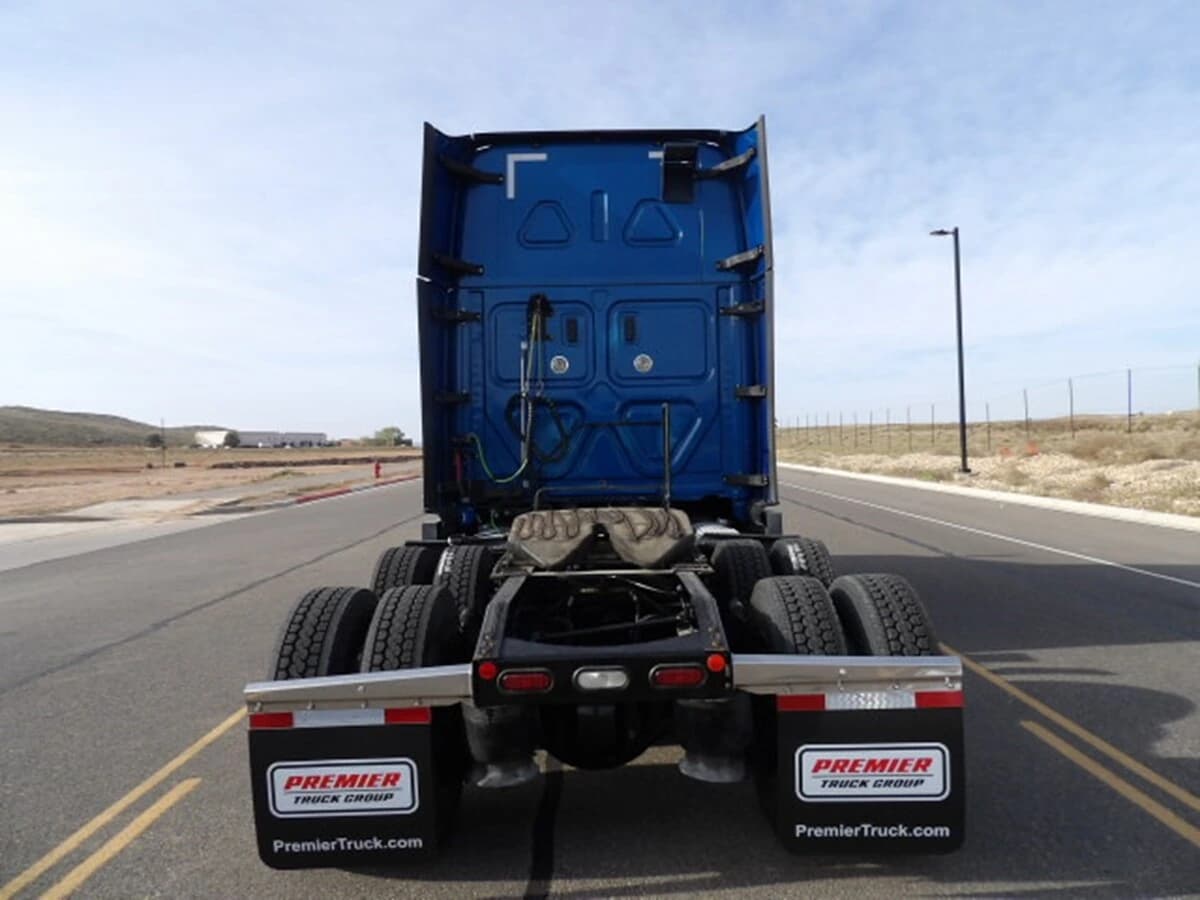 2022 Freightliner Cascadia in St. George, UT — photo 4