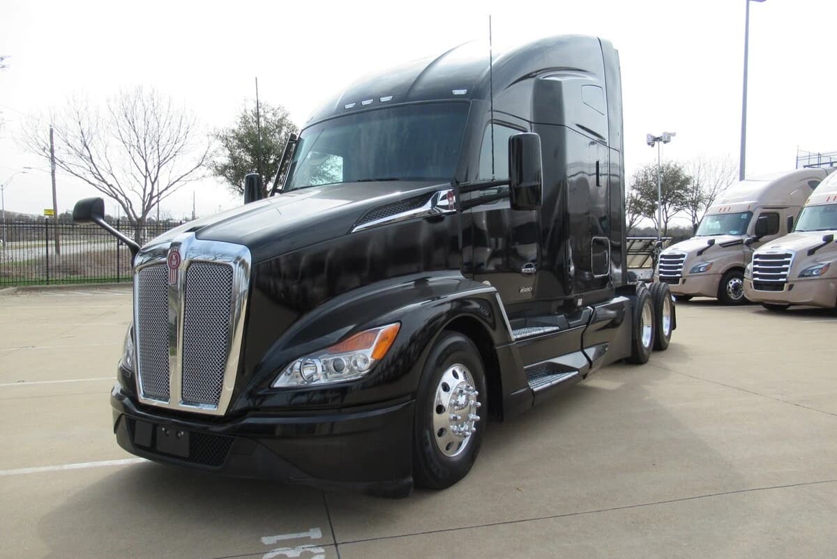 2023 Kenworth T680