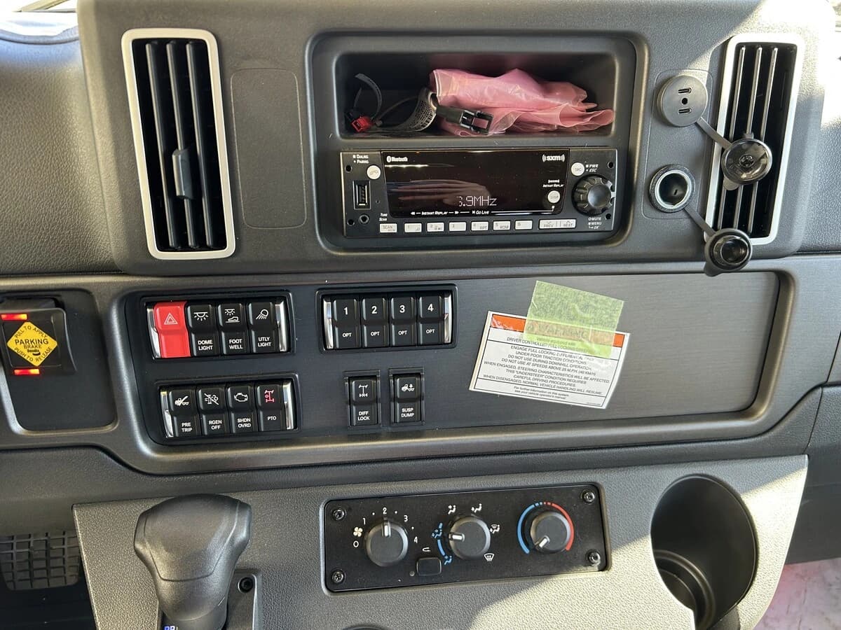 2025 Freightliner M2 106 in Fort Worth, TX — photo 11